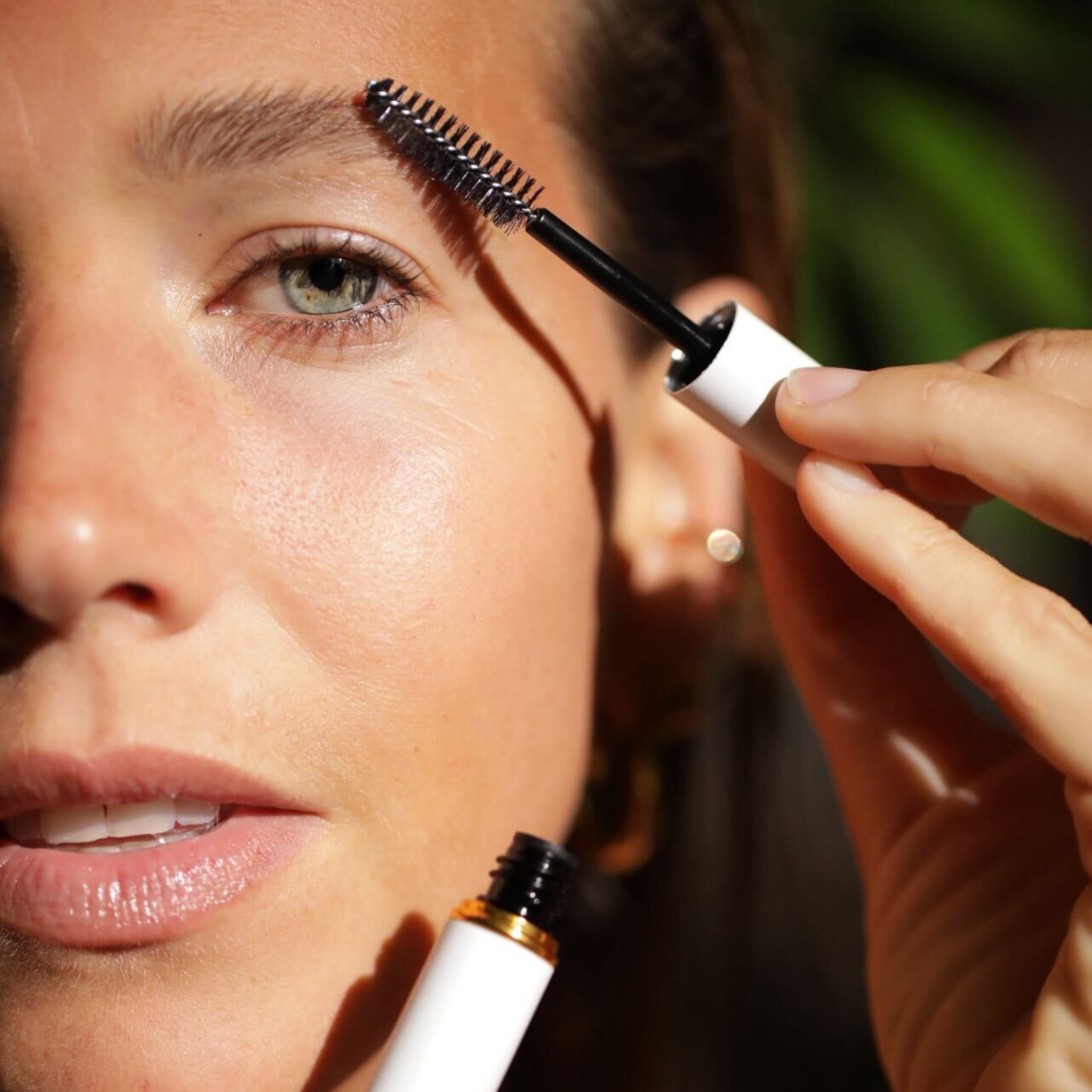 Full Brow Styling Serum: Unparalleled Styling Meets Ultimate Fullness