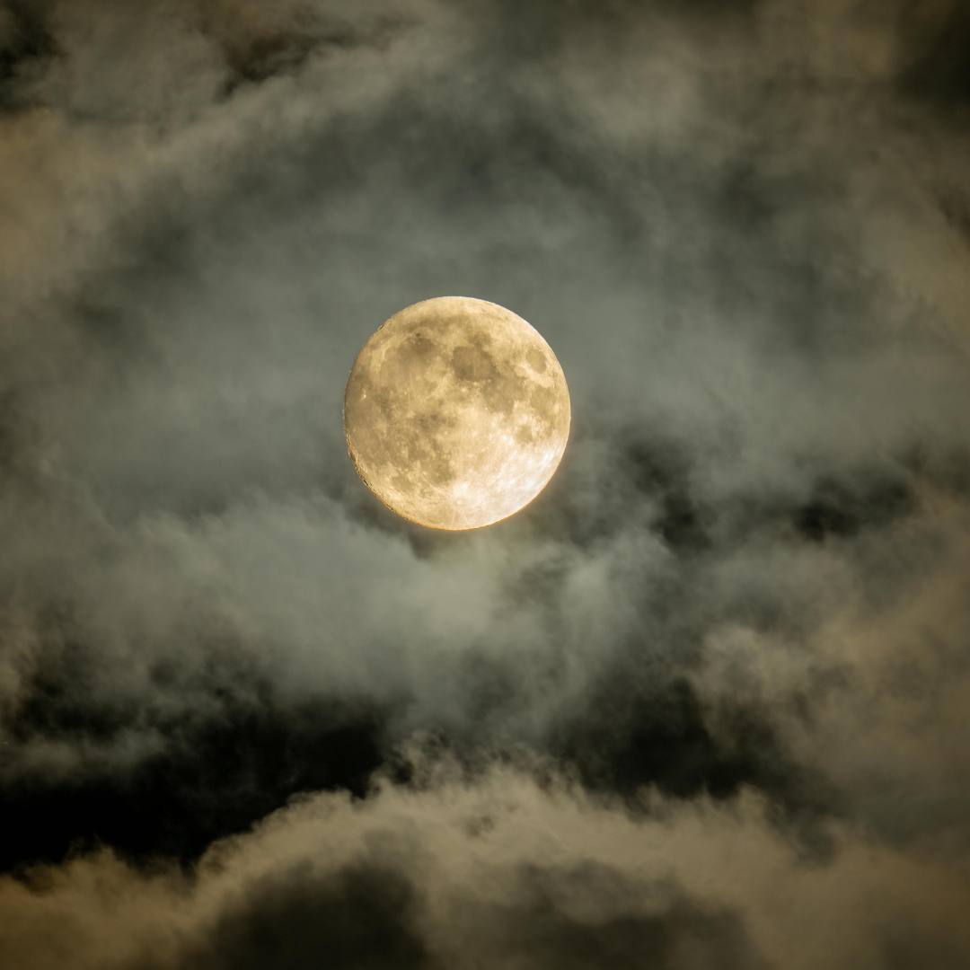 5 Ways to Manifest with The New Super Moon & Spring Equinox