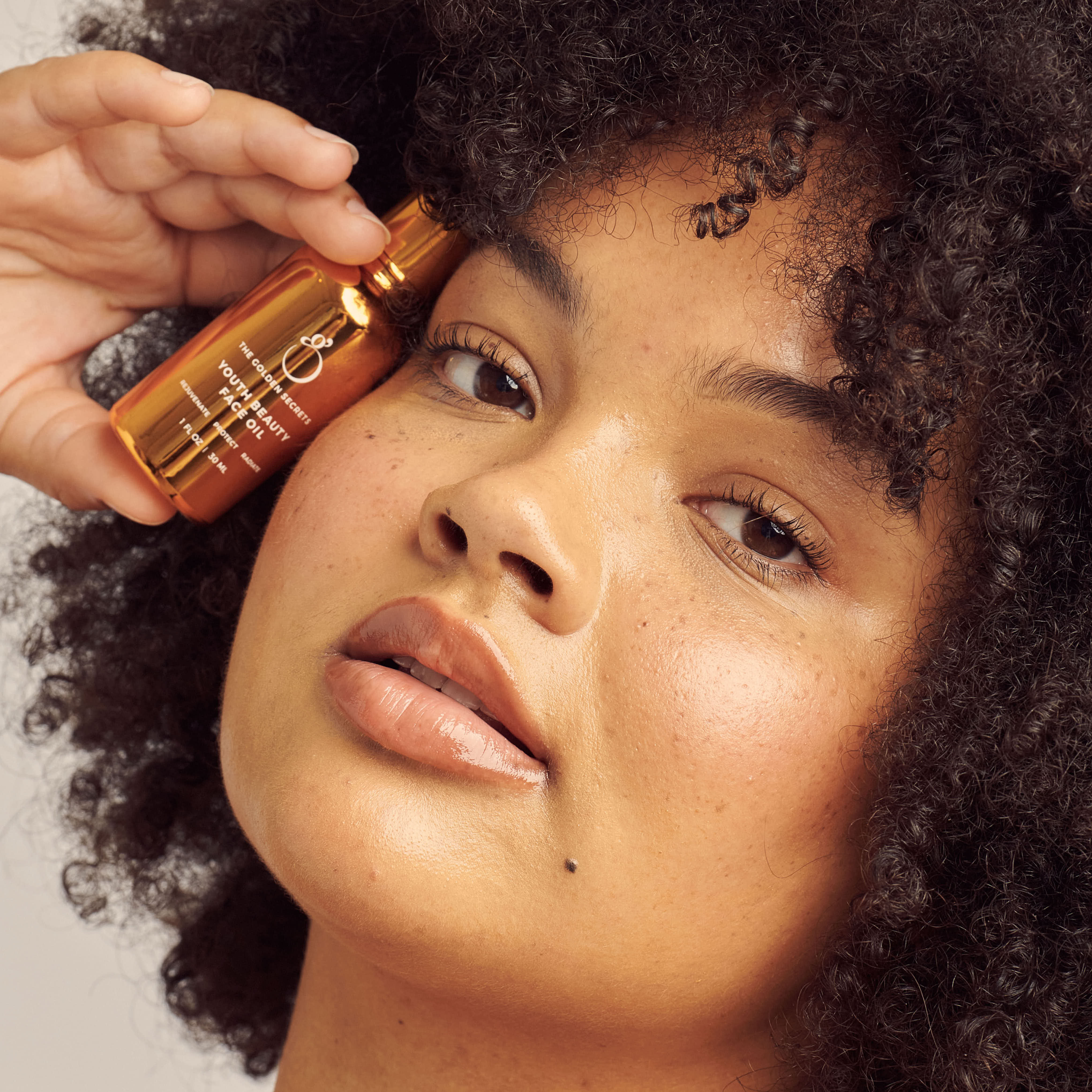 Understanding Retinol: The Truth About Toxicity and Natural Alternatives