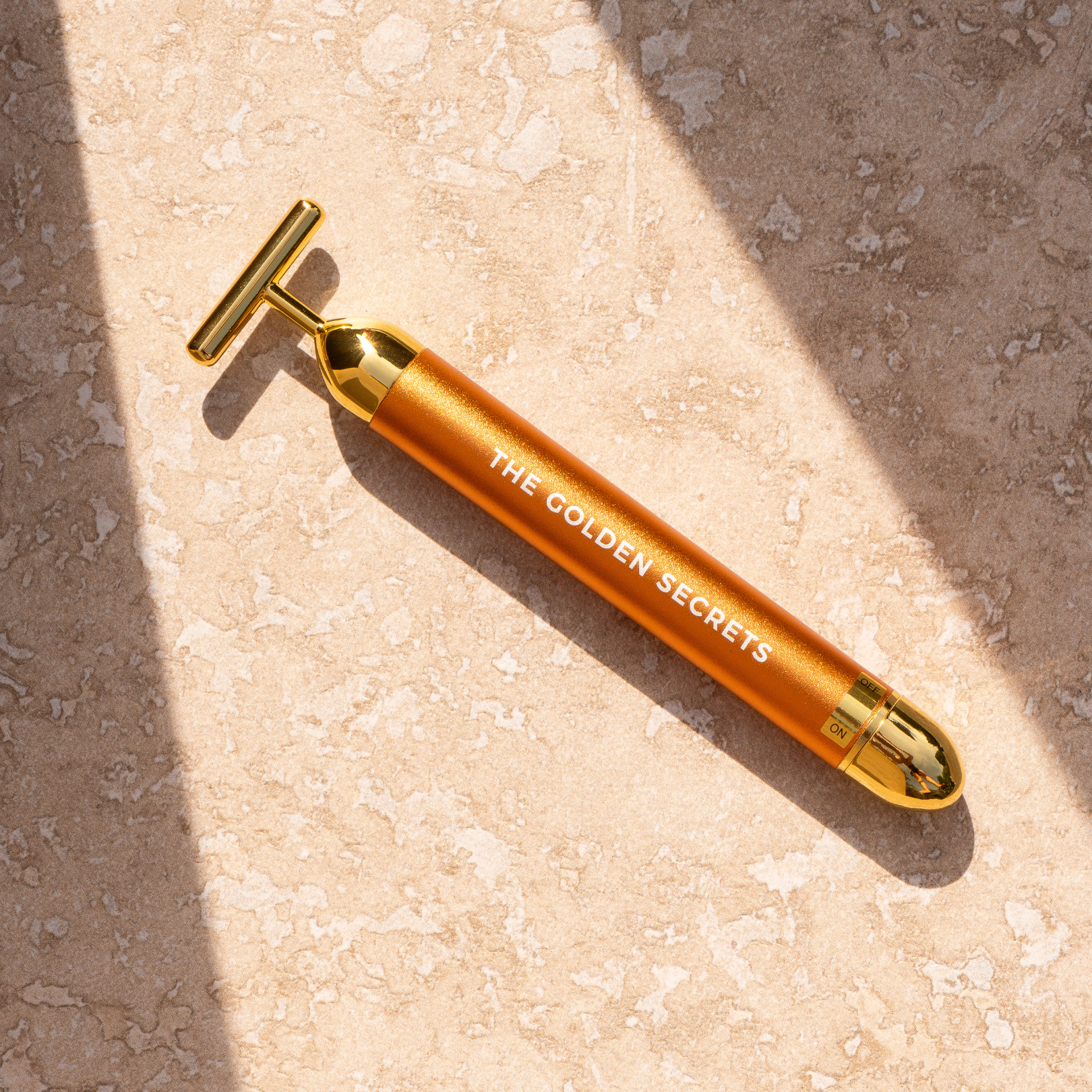 THE GOLDEN SECRETS - Gold Pulse Firming Face Wand THE GOLDEN SECRETS - Gold Pulse Firming Face Wand